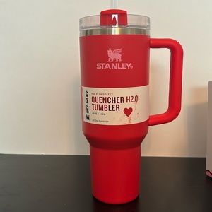 Red Stanley 40oz tumbler (12/31/23) Release